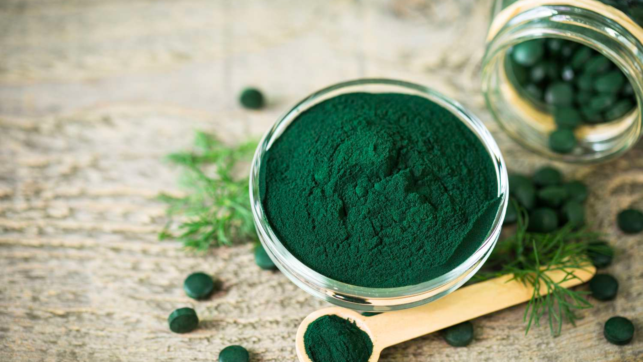 Hướng dẫn sử dụng Tảo xoắn Spirulina cho người có bệnh nền